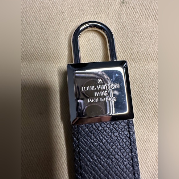 Louis Vuitton Key Chain New Never Used with dust bag and box - Picture 3 of 6